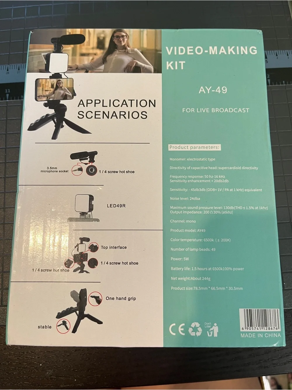 AY-49 Video-Making Kit with Black Handle and White LED Light